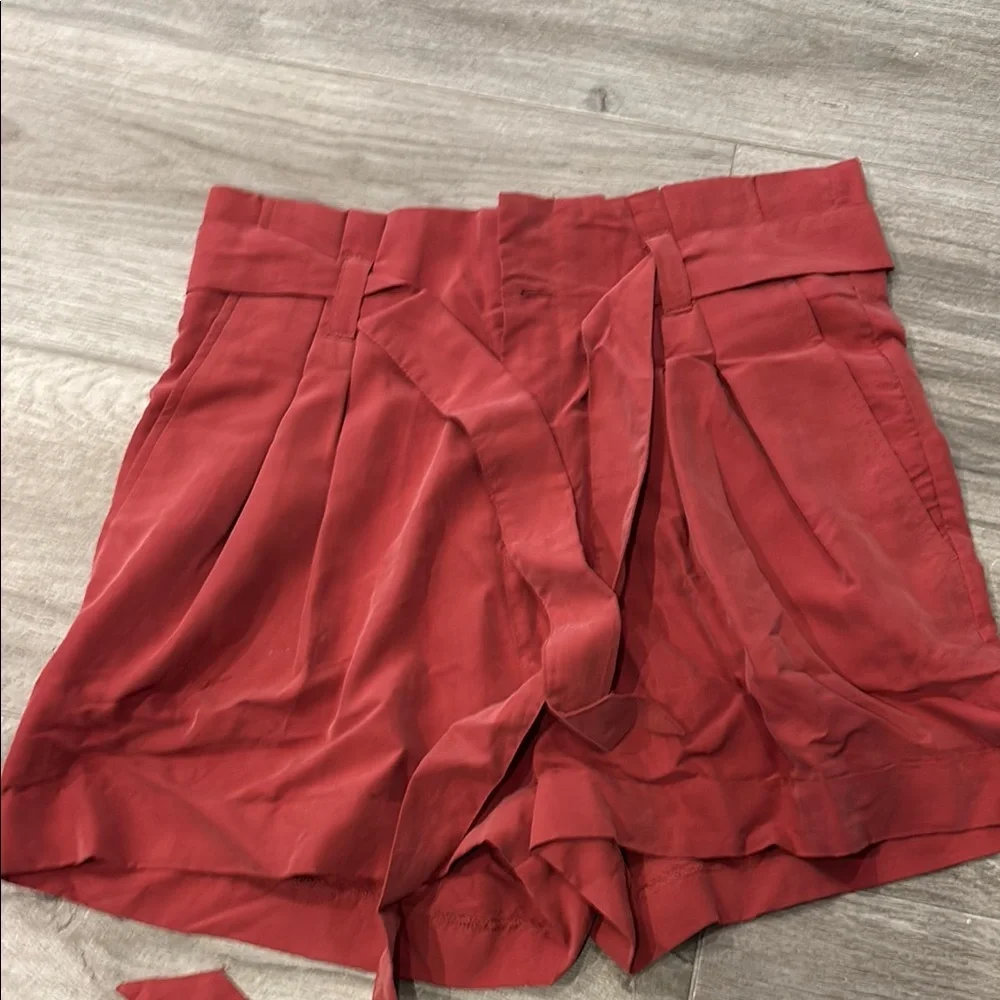 H&M Red High Waist Shorts Casual Fit - Picture 1 of 4